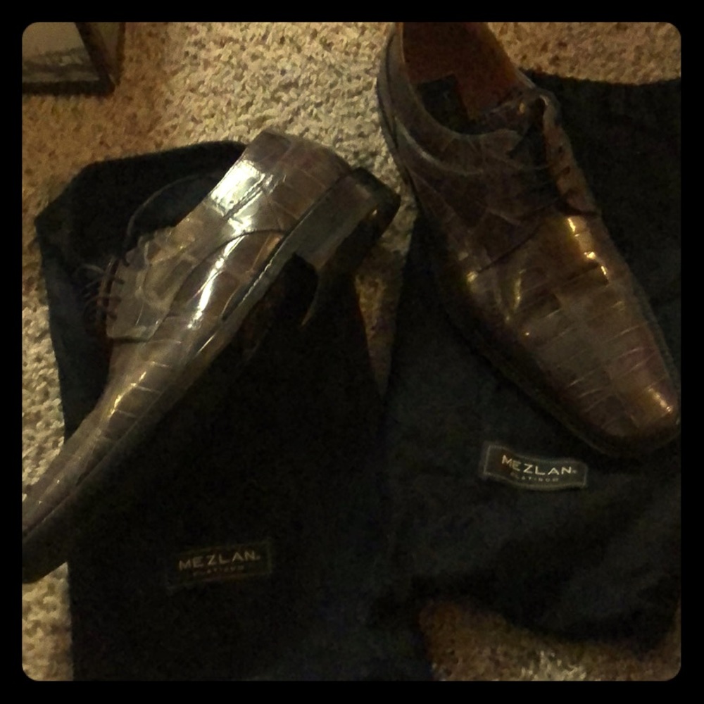 Mezlan platinum genuine alligator (grey)